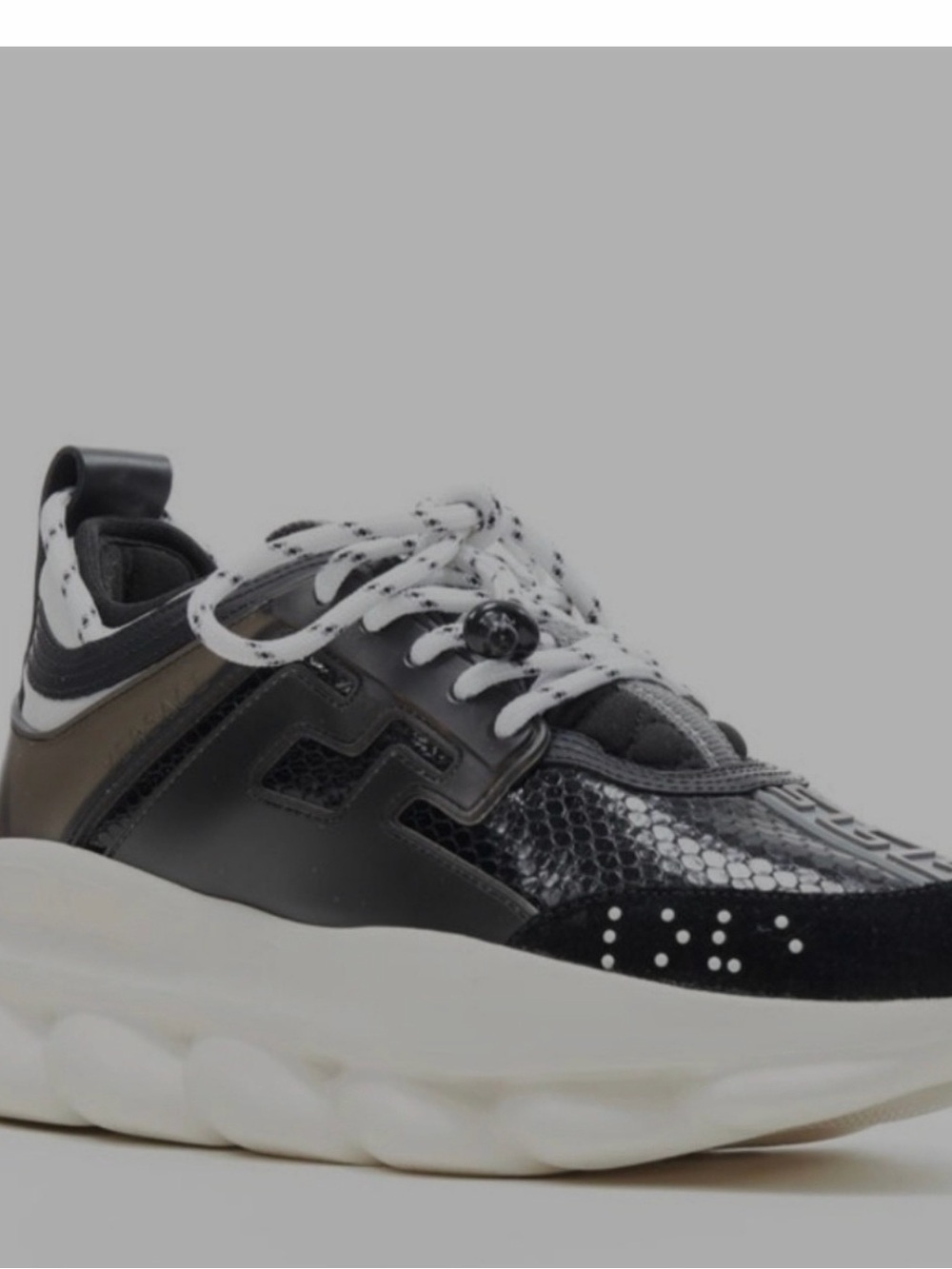 Woman Sneakers like new Versace chan Reactions